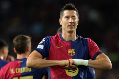 Robert Lewandowski, atacante polaco del Fútbol Club Barcelona, festeja su gol en Champions League Robert Lewandowski, atacante polaco del Fútbol Club Barcelona, festeja su gol en Champions League