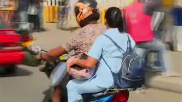 Permiten que mujeres viajen como parrilleras en Cartagena y a ciudadanos no les gusta la medida