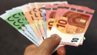 pagan con euros falsos a prostitutas