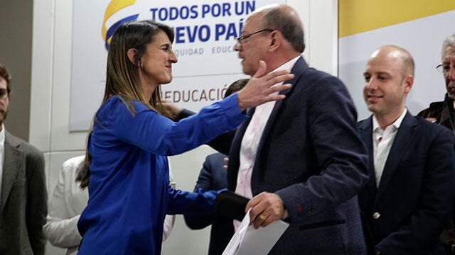 Bonificaciones, regreso a clases y otros puntos clave del acuerdo que puso fin al paro de maestros