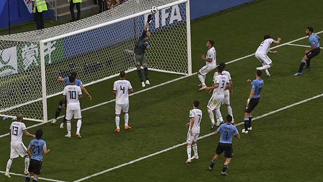 282906_tapadauruguayrusia250618afpe.jpg