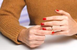 Mujer confesó que ayuda a que su hija engañe a su esposo: "Es mi actividad favorita" Mujer confesó que ayuda a que su hija engañe a su esposo: "Es mi actividad favorita"