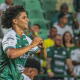 Eduard Bello celebra uno de los goles que marcó con Deportivo Cali al Cúcuta Deportivo. 