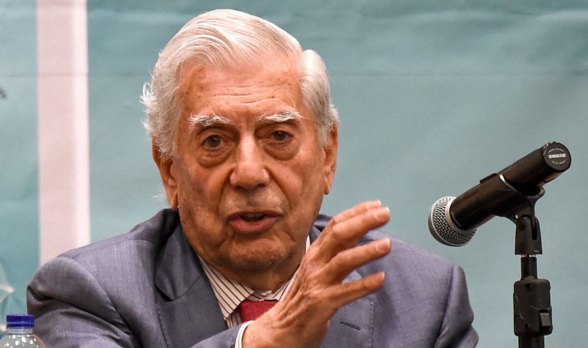 Mario Vargas Llosa reveló que fue víctima de abuso sexual