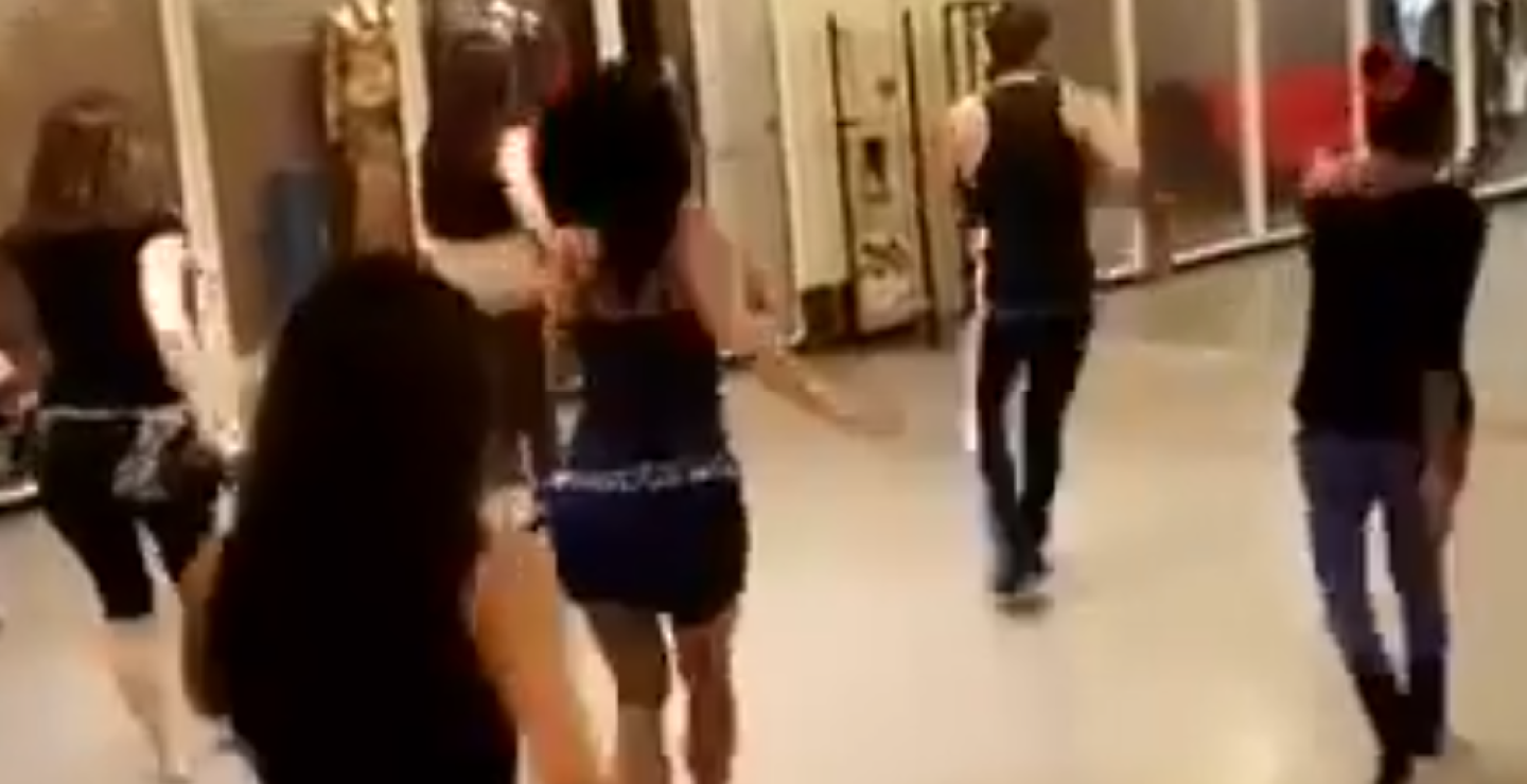 271826_Los coreanos mientras recibían clase de champeta. Foto: facebook Secretaría de Cultura de Barranquilla