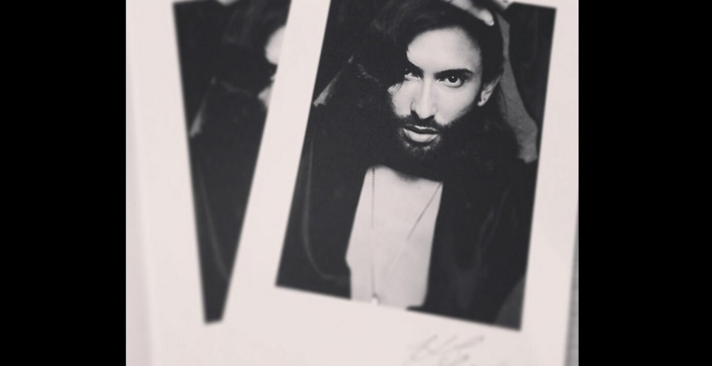 Tom Neuwirth creó el personaje de Conchita en 2011, durante su participación en un popular concurso de televisión en Austria, y surgió como una respuesta a la intolerancia que sufrió de adolescente debido a su homosexualidad.