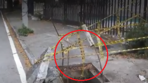 Mujer cae en alcantarilla en Cali Mujer cae en alcantarilla en Cali