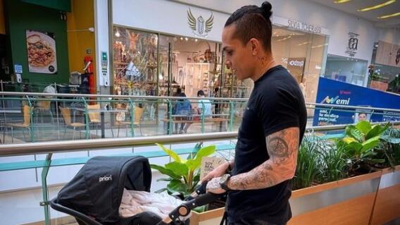 Gago no aguantó los comentarios por corte de pelo que le hizo a su hijo. Gago no aguantó los comentarios por corte de pelo que le hizo a su hijo.