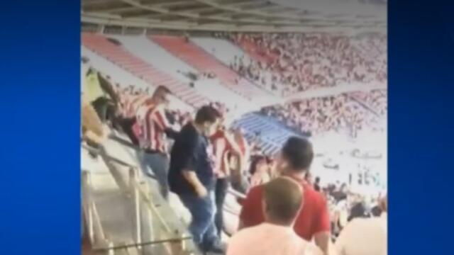 Hinchas protagonizaron riñas, con armas blancas, en partido de Junior vs. América en Barranquilla Hinchas protagonizaron riñas, con armas blancas, en partido de Junior vs. América en Barranquilla