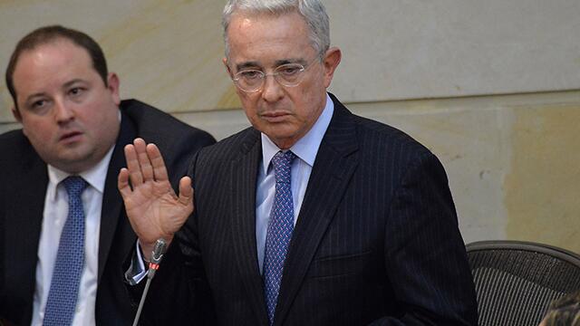 Interceptaciones hechas por error sí serán tenidas en cuenta en proceso contra expresidente Uribe