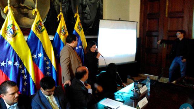 Con prueba en mano, denuncian fraude electoral en estado venezolano de Bolívar