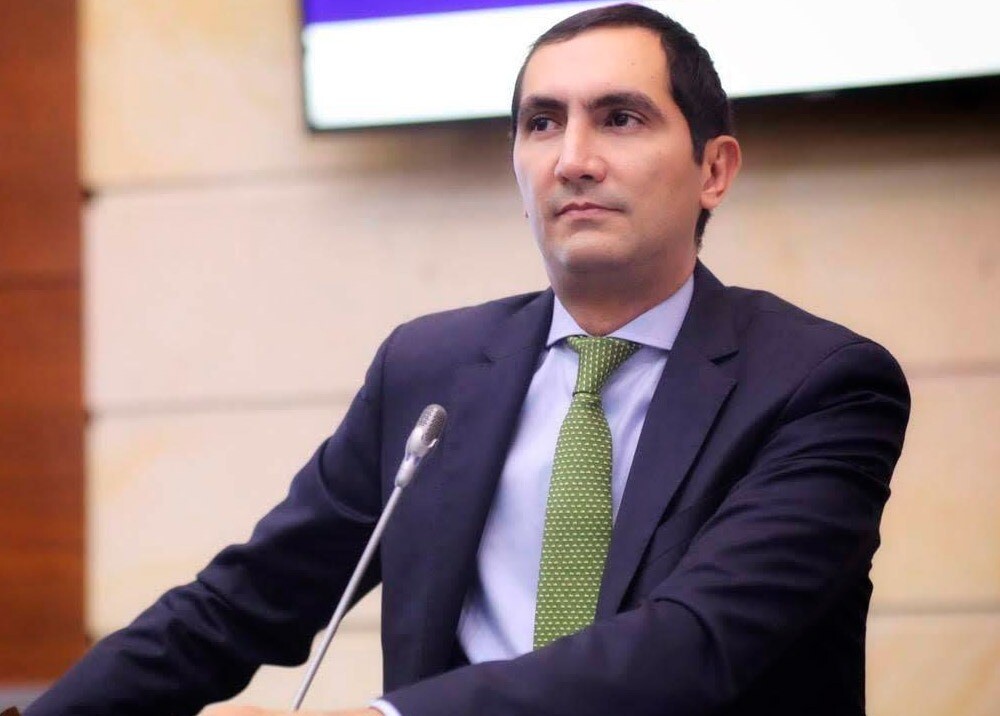 Barguil respondió a polémica por campaña del Día Internacional de la No Violencia Contra la Mujer | Política | BluRadio