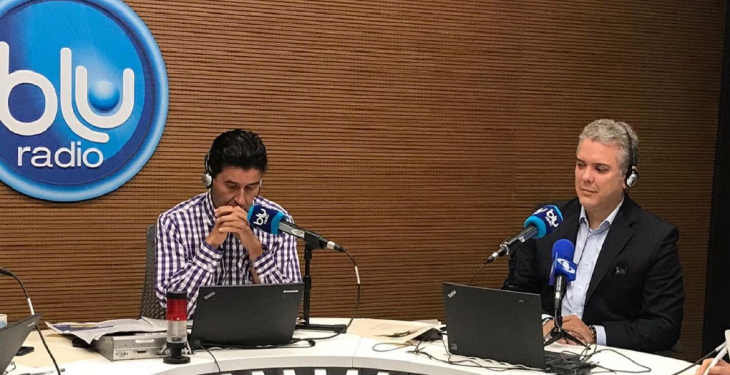 307225_BLU Radio. Néstor Morales e Iván Duque / Foto: BLU Radio.