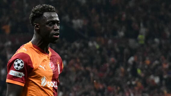 Dávinson Sánchez, defensor colombiano que milita en Galatasaray. 
