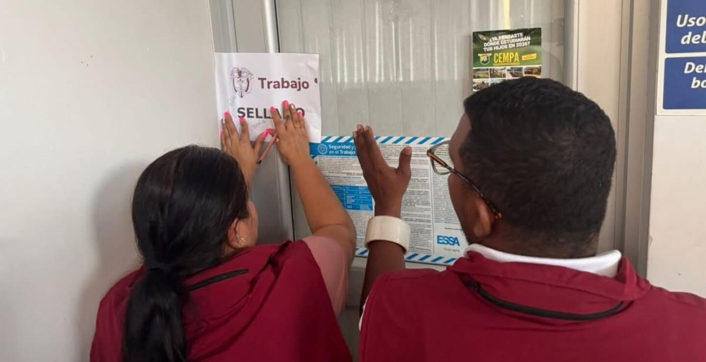 Ministerio de Trabajo sella oficinas en la Electrificadora de Santander