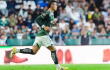 James Rodríguez en acción de juego con León. 