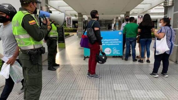 370027_BLU Radio: Compras Floridablanca / Foto: Suministrada