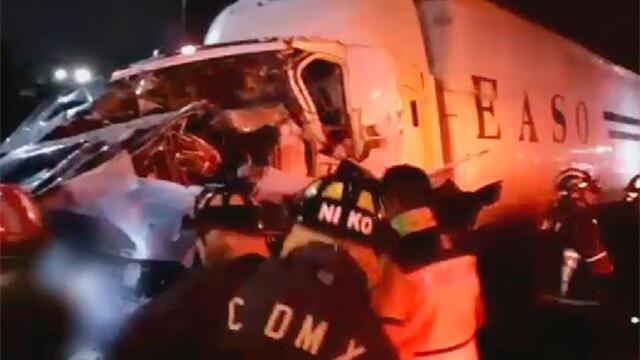 Tráiler arrolló unos 30 carros en vía de México y provocó la muerte de ocho personas