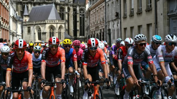 Imagen de referencia del pelotón en la etapa 4 del Tour de Francia 2025 Imagen de referencia del pelotón en la etapa 4 del Tour de Francia 2025