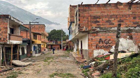 Demolición casas San Gil .jpg Demolición casas San Gil .jpg
