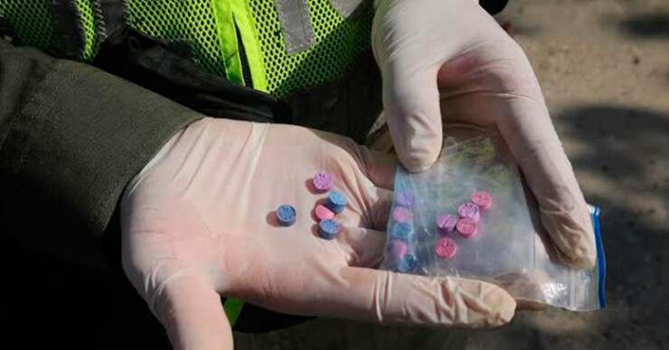 Colombia es el principal productor mundial de hoja de coca, insumo clave para la elaboración de la cocaína, y según un reciente informe de la ONU, el país produjo unas 442 toneladas de esa droga en 2014, 52% más que el año anterior.Además, el país es prod