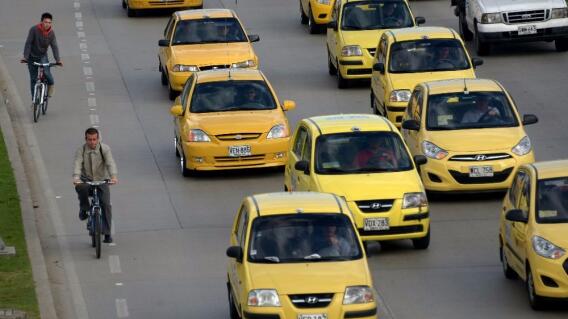 4946_La Kalle - celebración del día del taxista- Foto referencia AFP 4946_La Kalle - celebración del día del taxista- Foto referencia AFP