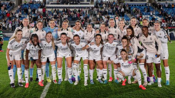 Linda Caicedo junto a sus compañeras del Real Madrid femenino.  Linda Caicedo junto a sus compañeras del Real Madrid femenino.