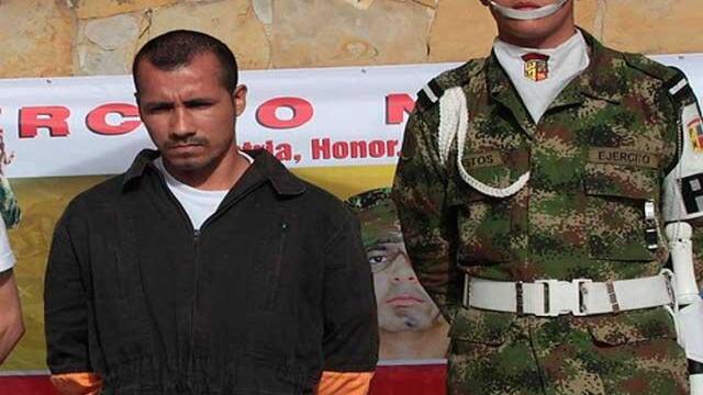Alias ‘Gafas’, uno de los carceleros de Íngrid Betancourt, se acogió a JEP y quedó libre