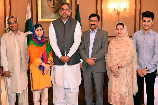 “Las mujeres también pueden ser superhéroes”: emotivo regreso de Malala a Pakistán