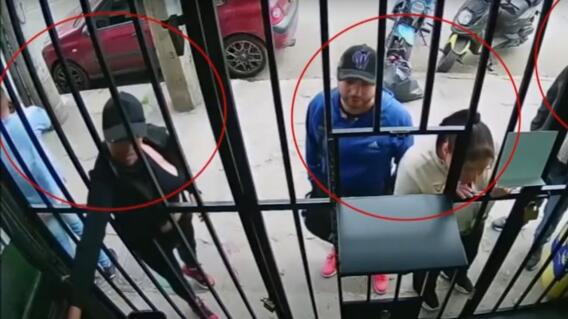 Con un imán, ladrones en Bogotá están robando celulares: este es su modus operandi Con un imán, ladrones en Bogotá están robando celulares: este es su modus operandi