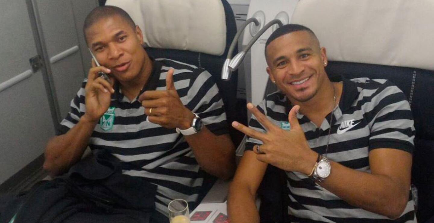 Alexis Henríquez y Macnelly Torres, jugadores claves en la primera línea defensiva y el medio campo del equipo ‘verdolaga’. Tomado de Twitter: @nacionaloficial