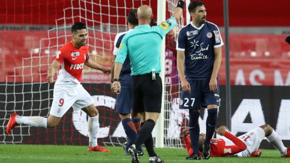 278971_falcao_monaco_020518_afp_e.jpg