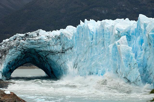 ¡Asombroso! Así colapsó el puente de hielo en glaciar Perito Moreno