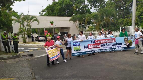 355833_BLU Radio. Ambientalistas protesta / Foto:Suministrada
