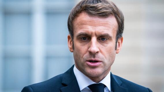 Emmanuel Macron dice estar orgulloso de haber apoyado a Uber en Francia