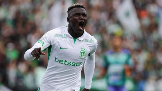 Kevin Viveros y un festejo de gol contra Fortaleza en el estadio El Campín. Kevin Viveros y un festejo de gol contra Fortaleza en el estadio El Campín.
