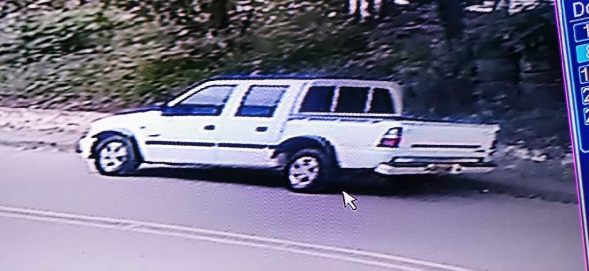 FOTO CAMIONETA BARBOSA BANCO.jpg