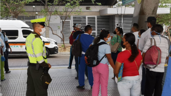 359791_BLU Radio // Uso obligatorio de tapabocas en Transmetro // Foto: BLU Radio