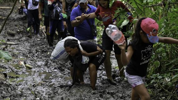Cruce de migrantes por el Darién Cruce de migrantes por el Darién