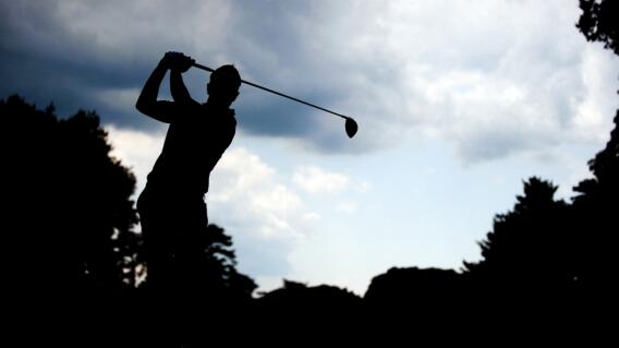 Imagen de referencia de un torneo de golf Imagen de referencia de un torneo de golf