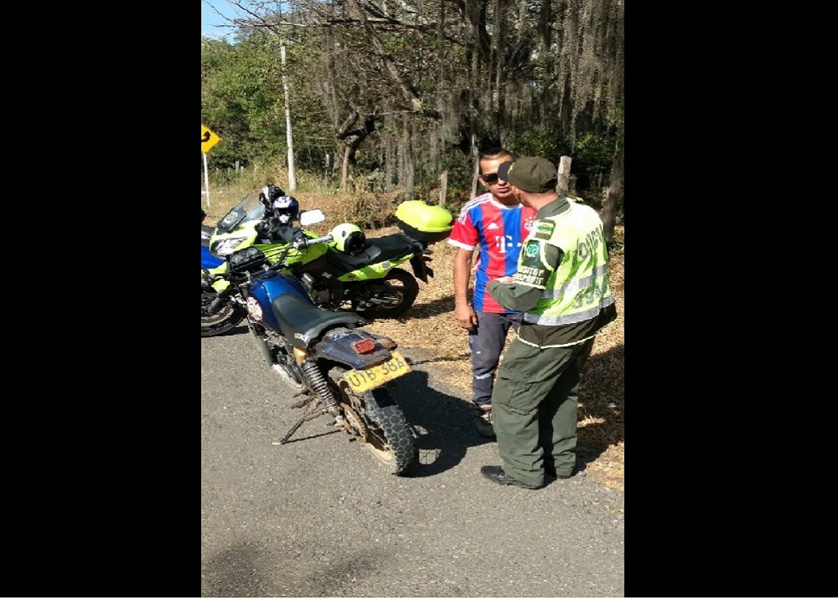277588_Foto inmovilización de moto de bomberos voluntarios de Pinchote
