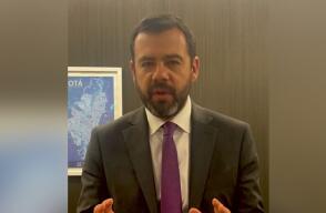 Galán le responde a Petro: "Ni Bogotá, ni Chingaza se van a quedar sin agua en marzo" Galán le responde a Petro: "Ni Bogotá, ni Chingaza se van a quedar sin agua en marzo"