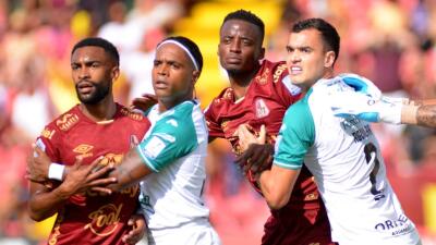 Acción de juego entre Tolima y Deportivo Cali por la jornada 19 de la Liga BetPlay I-2026.