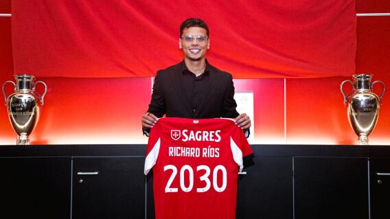 Richard Ríos fichó por Benfica hasta el 2030. Richard Ríos fichó por Benfica hasta el 2030.