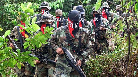 El Ejército de Liberación Nacional, es una organización guerrillera que opera en Colombia y Venezuela. El Ejército de Liberación Nacional, es una organización guerrillera que opera en Colombia y Venezuela.