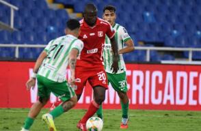 Adrián Ramos en América vs. Atlético Nacional por Copa BetPlay 2025.