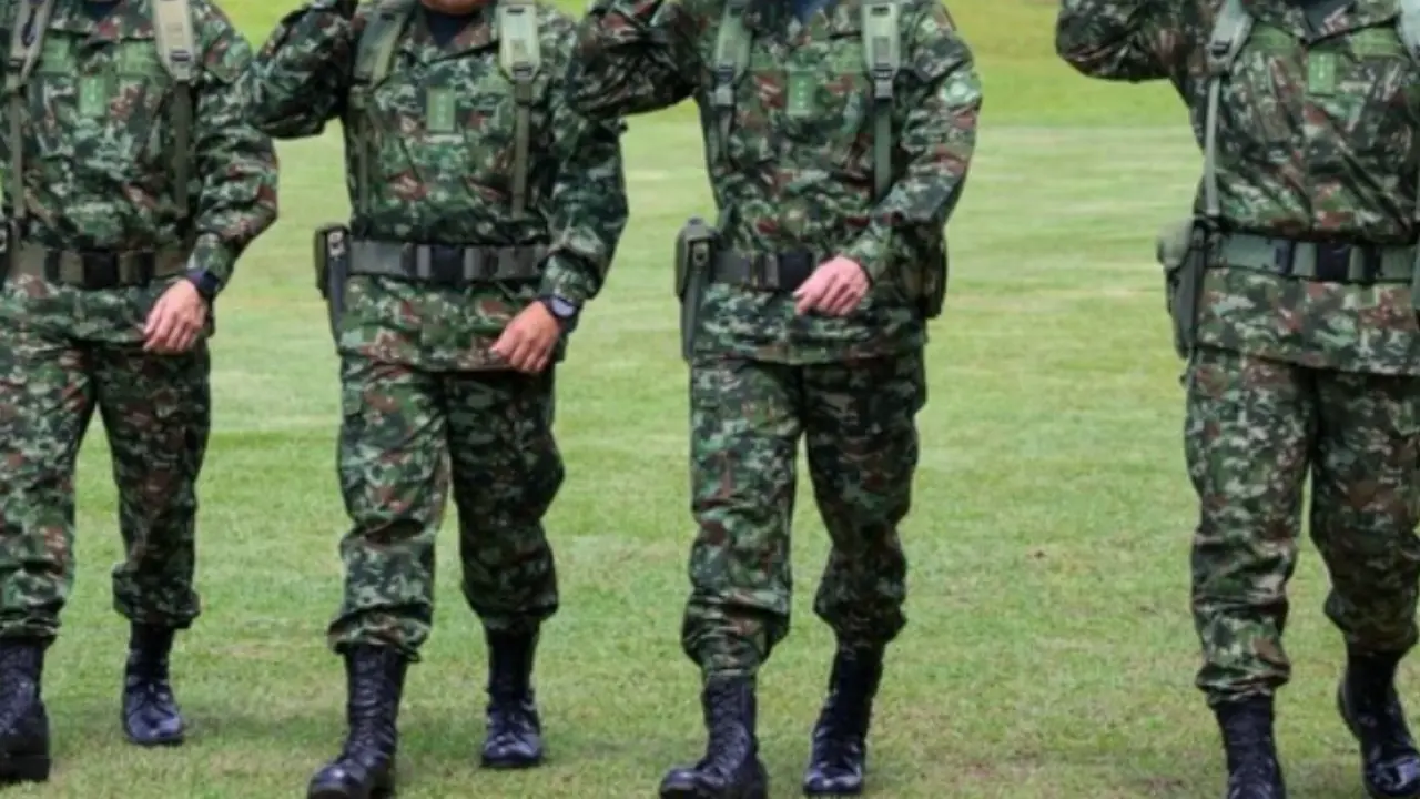 Fiscalía imputa cargos a coronel del Ejército por presunta alianza con grupos armados