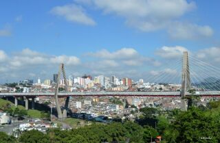 Denuncian violentos ataques de hombre en moto contra mujeres.