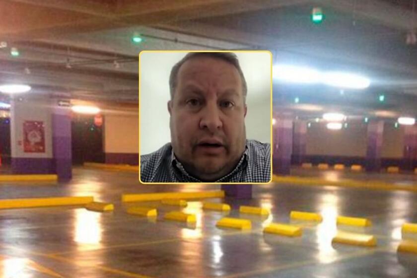 Víctor Molina Afanador denunció al centro comercial Hacienda Santa Barbara