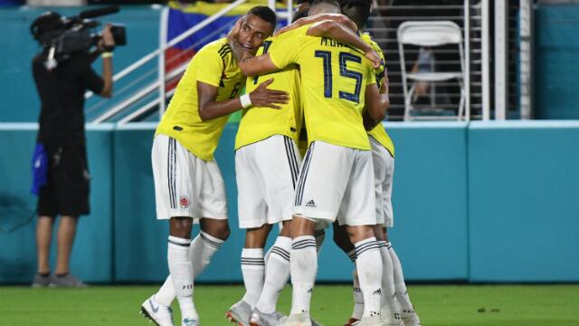 287613_seleccioncolombiacelebra.jpg